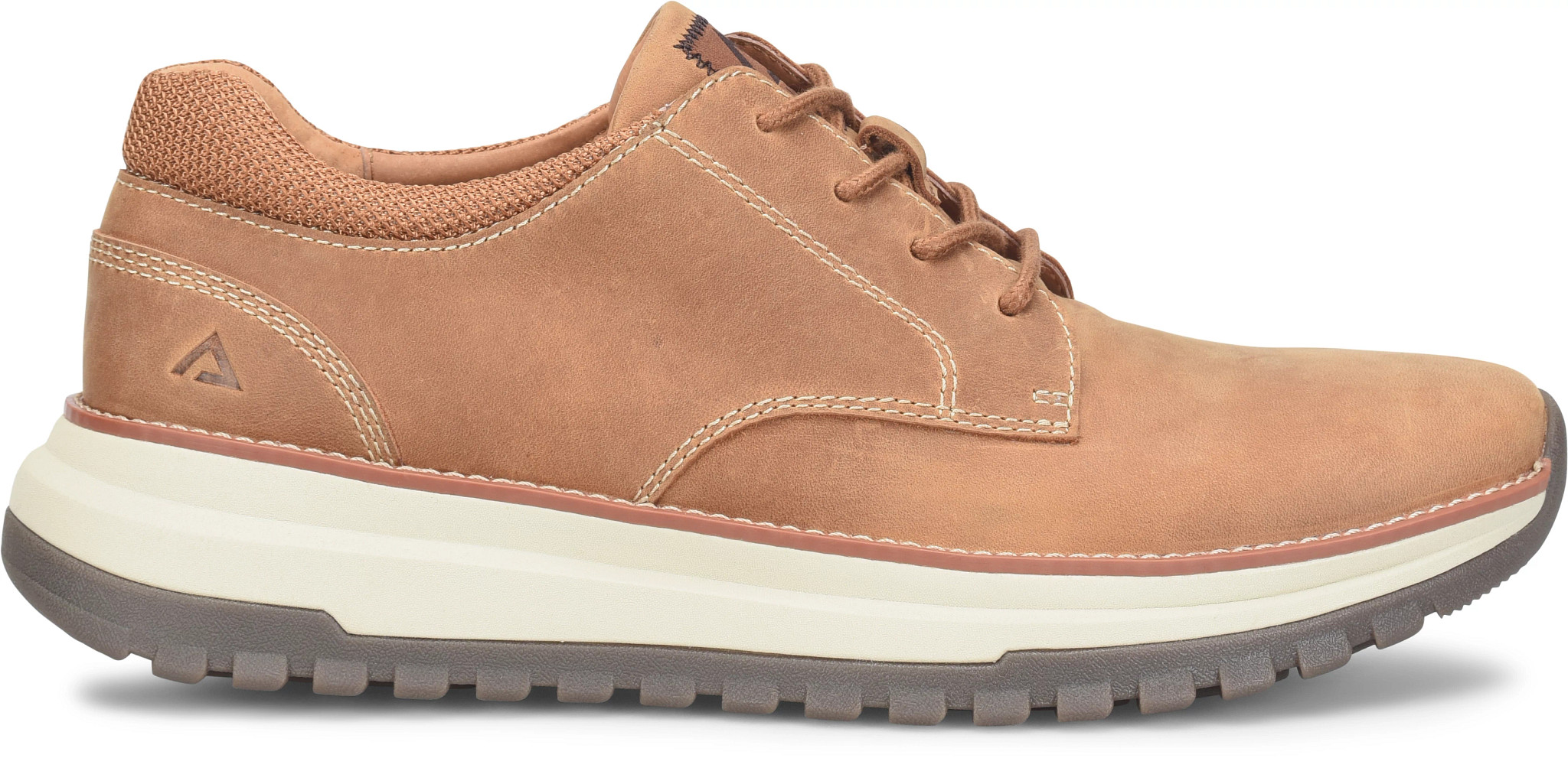 Burne Lace Up Sneakers se muestra en la Luggage (Caf&eacute; Claro)