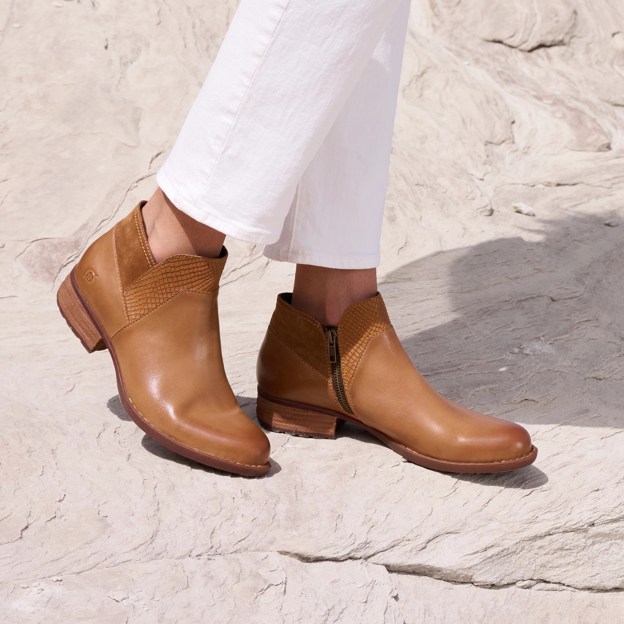 Kinney shown on model 