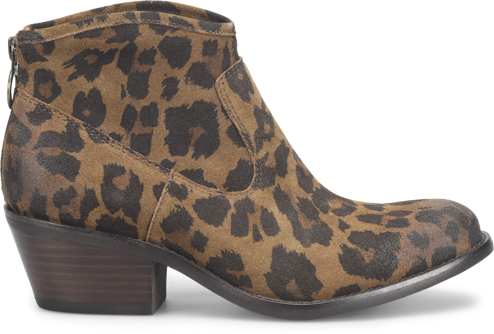 Aisley shown in Brown Leopard (Animal Print)