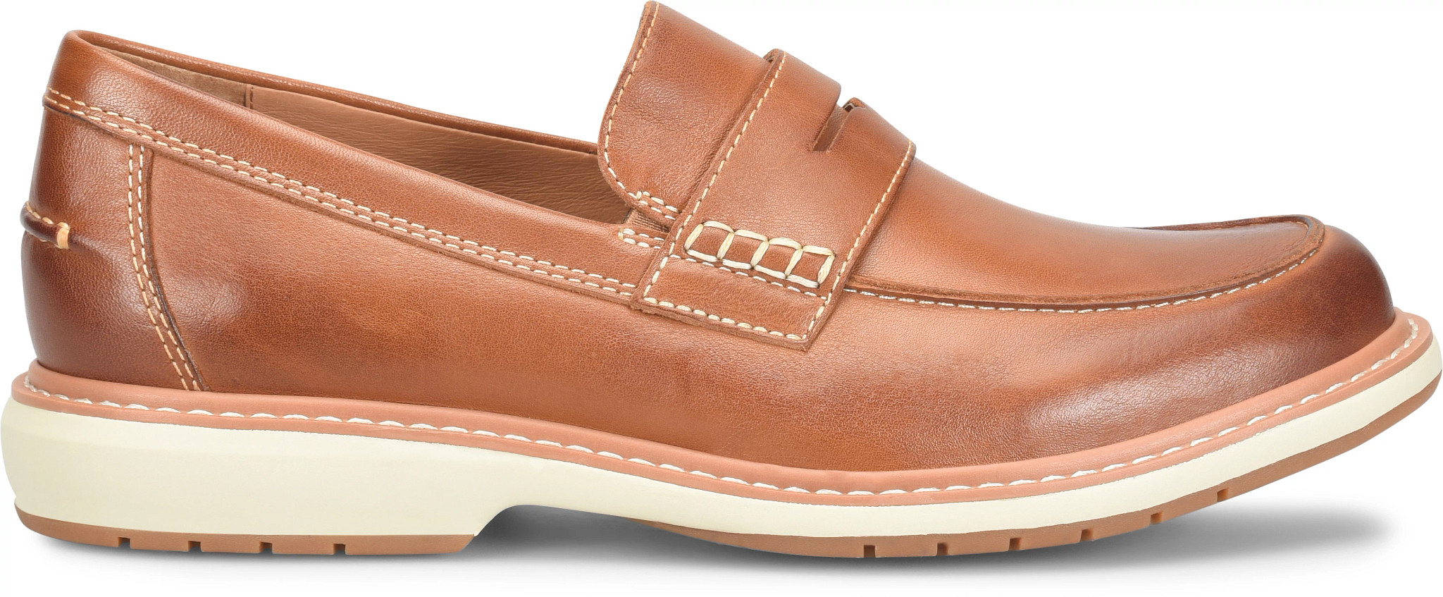 Archer Penny Loafers se muestra en la Luggage (Caf&eacute; Claro)