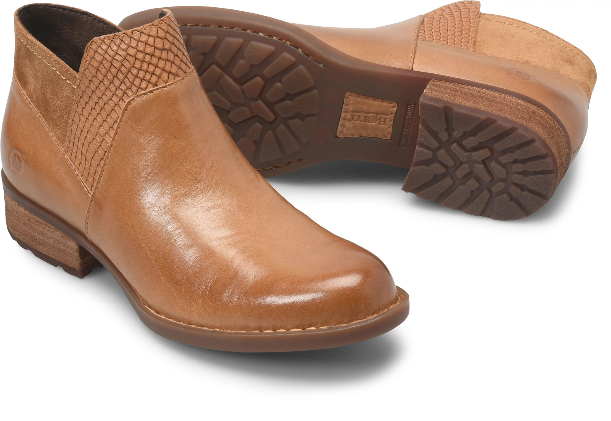 Kinney shown in Light Brown Combo (Tan)