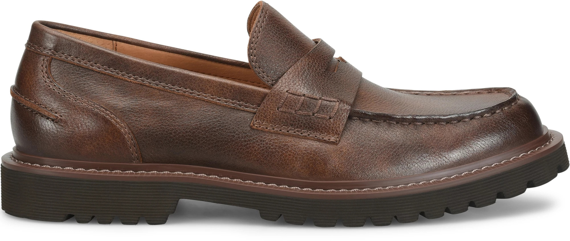 Waylon Leather Penny Loafers se muestra en la Dark Cognac (Caf&eacute;)