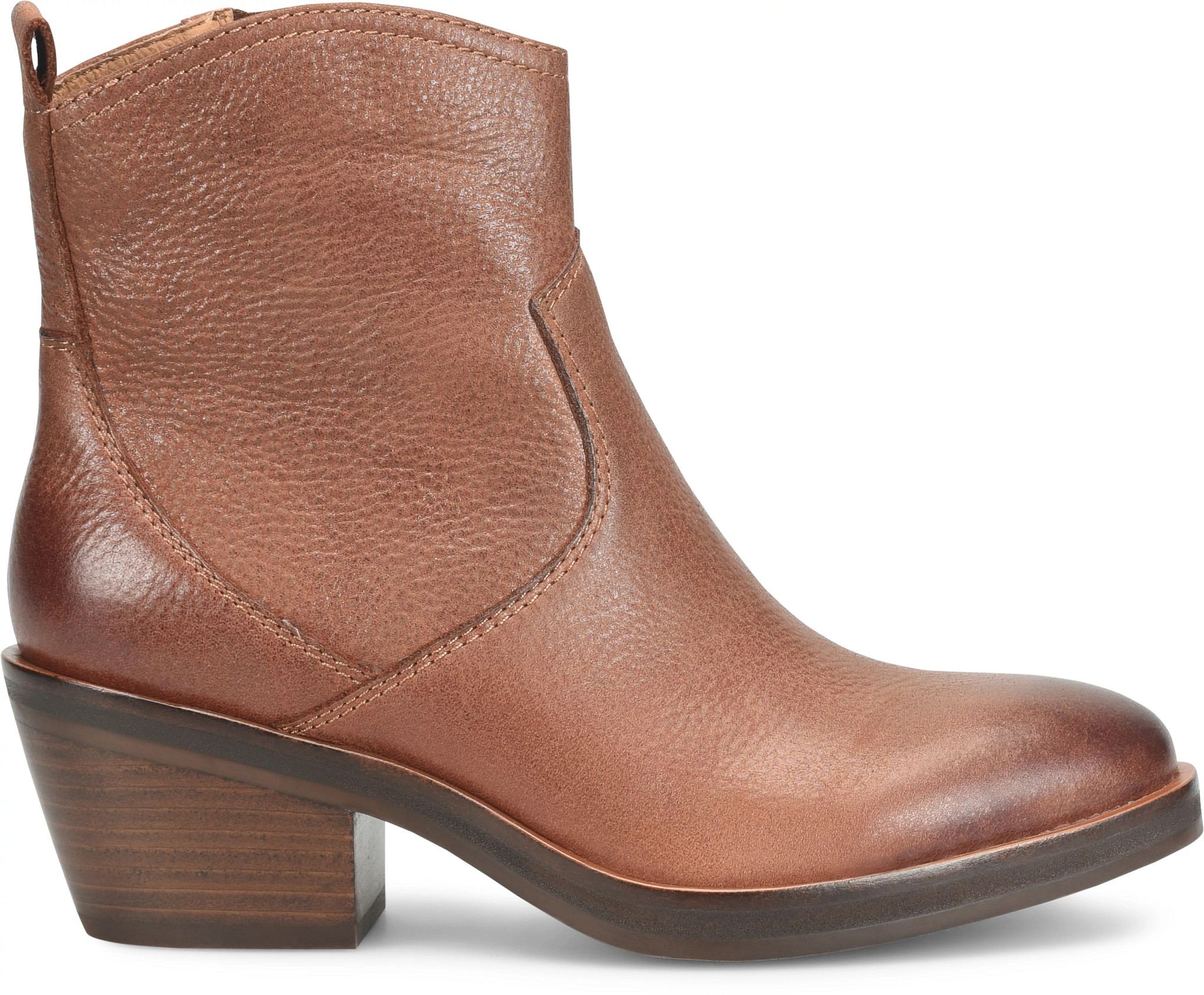 Shaelynn shown in Brandy (Brown)