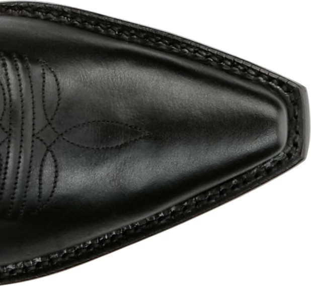 Daniela 17" Western  shown on model 