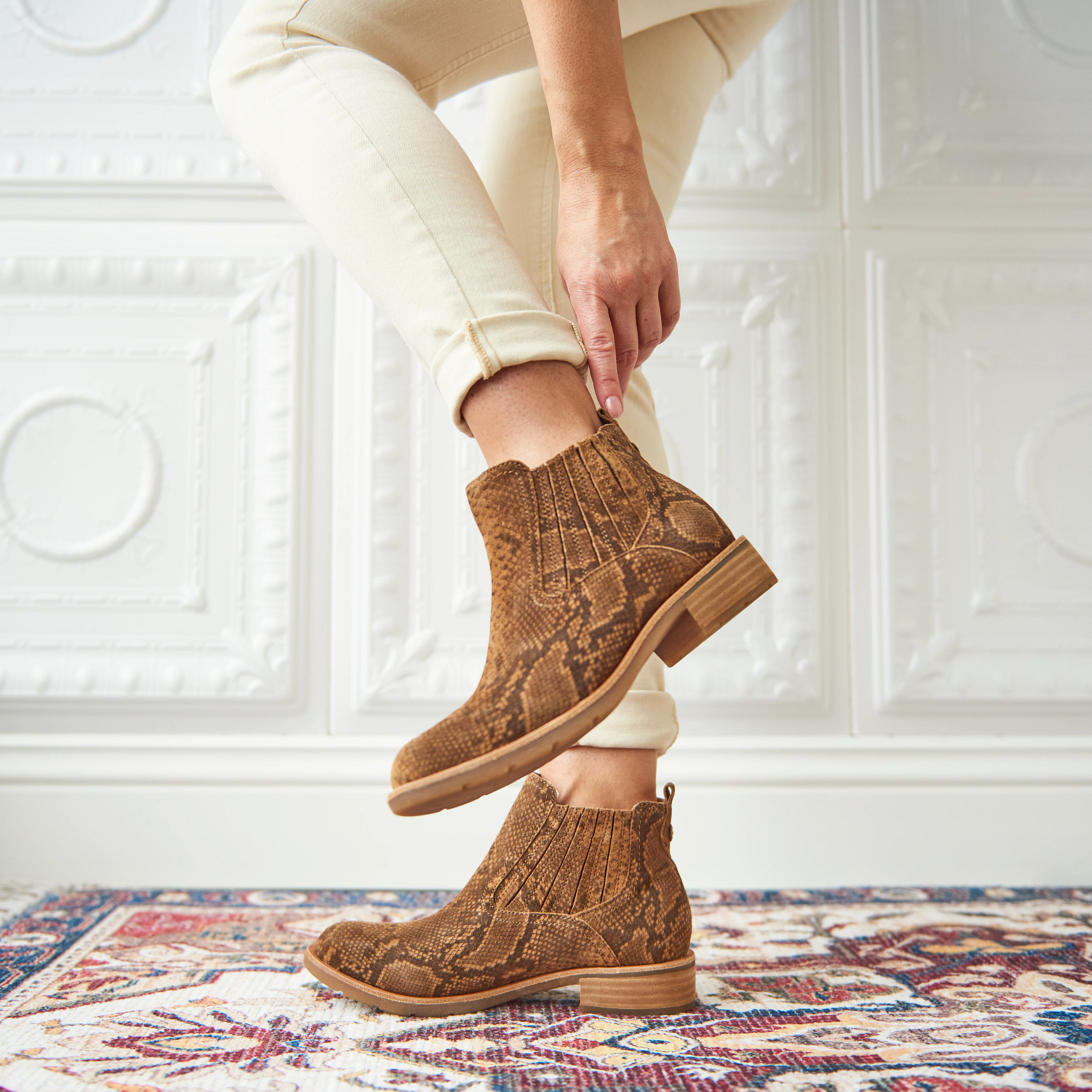 sofft bellis chelsea boot