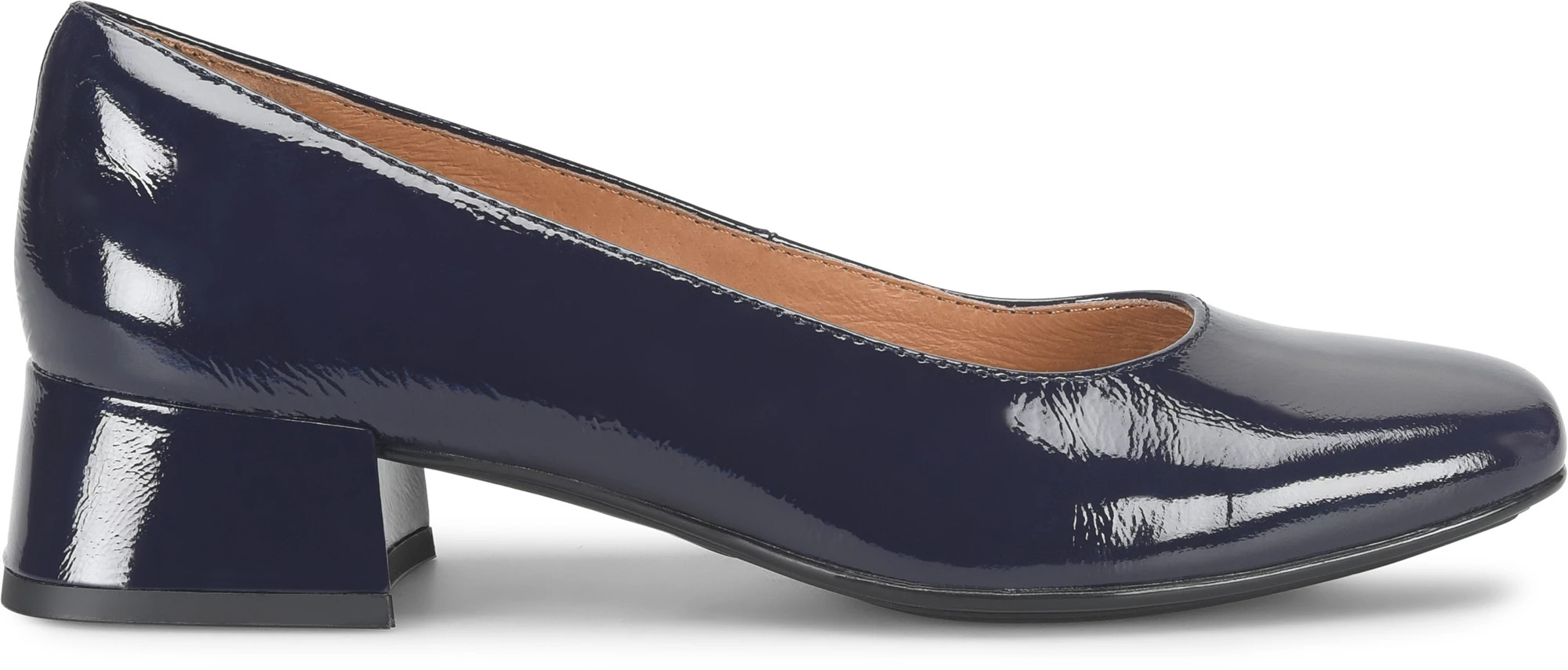 Lillian shown in Darya Navy (Blue)