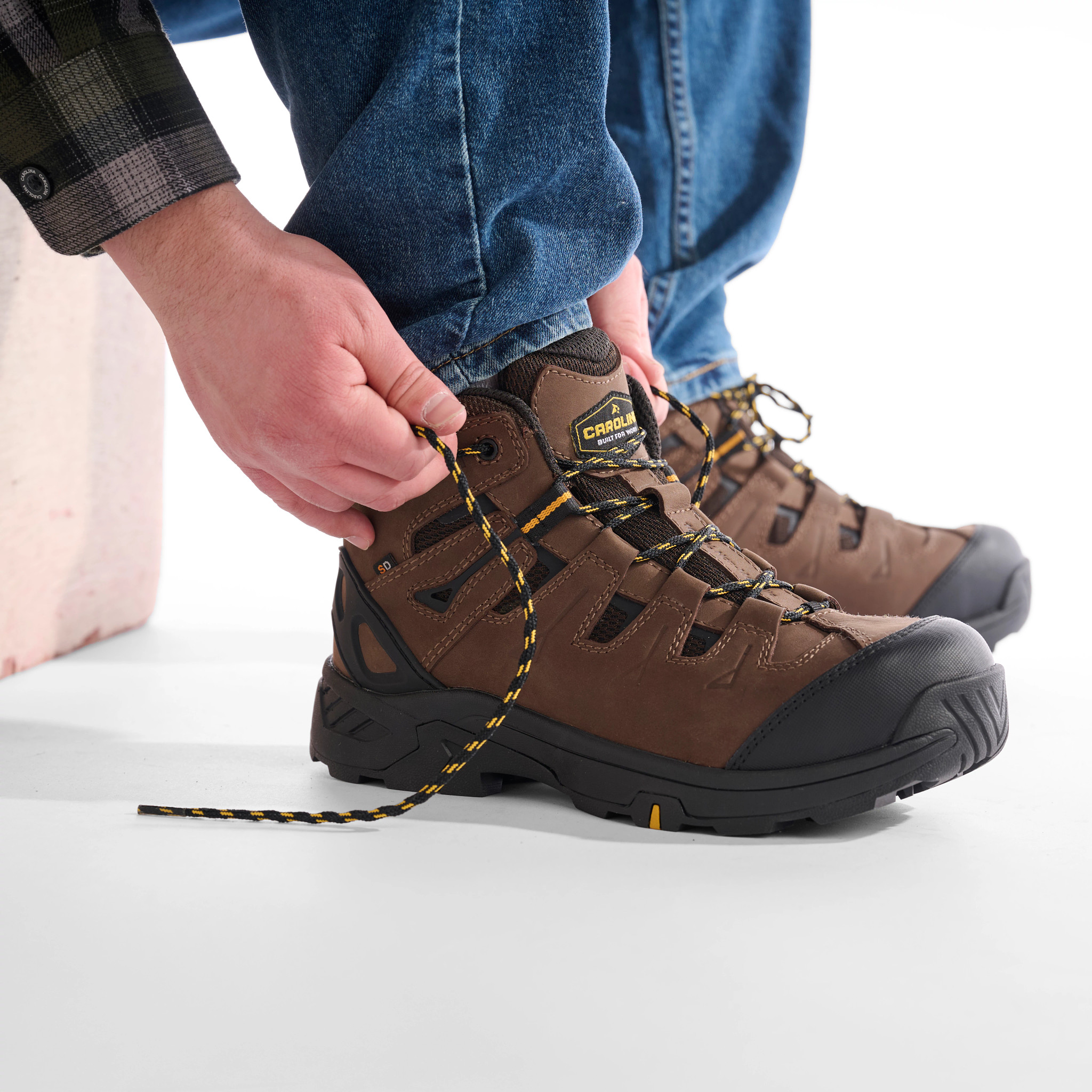 Quadricep Comp Toe shown on model 