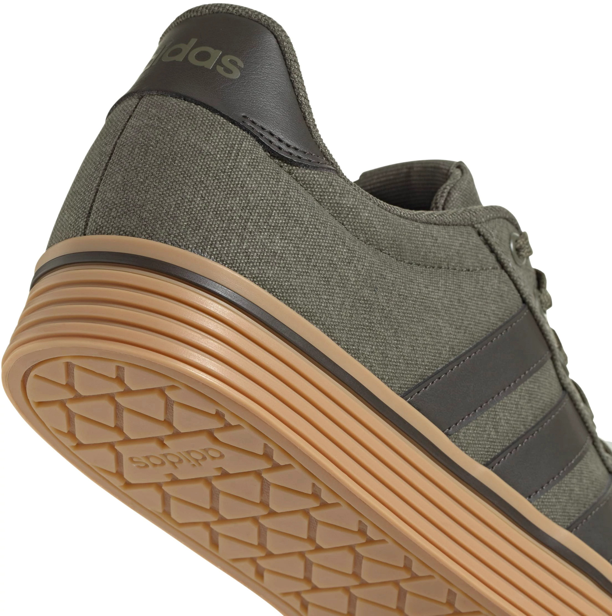 adidas Men's Daily 4.0 Shoes, Size 9, Olive/Gum