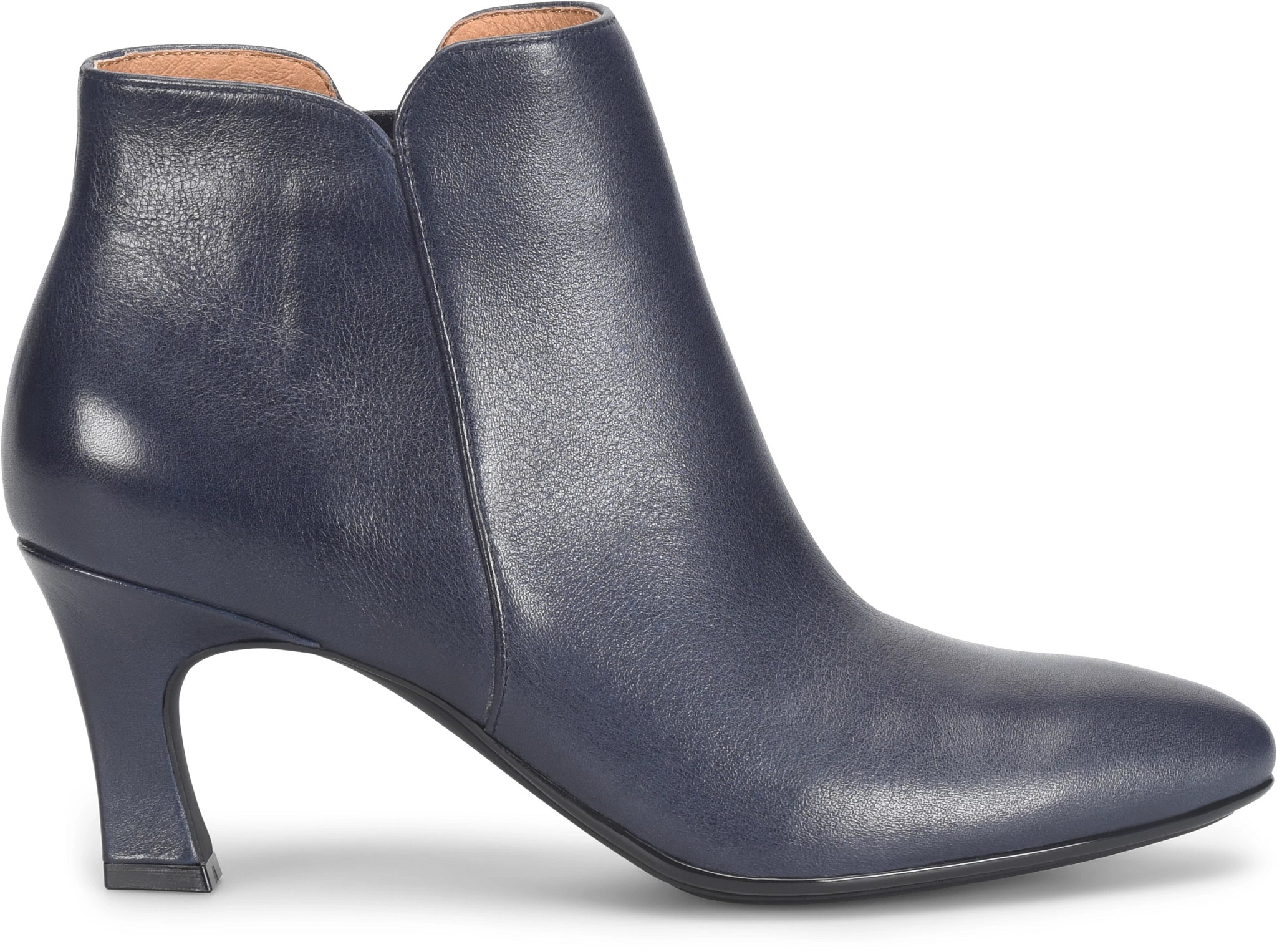 Sasha shown in Sky Navy (Blue)