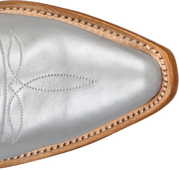 Ballad 13" Western  shown on model 