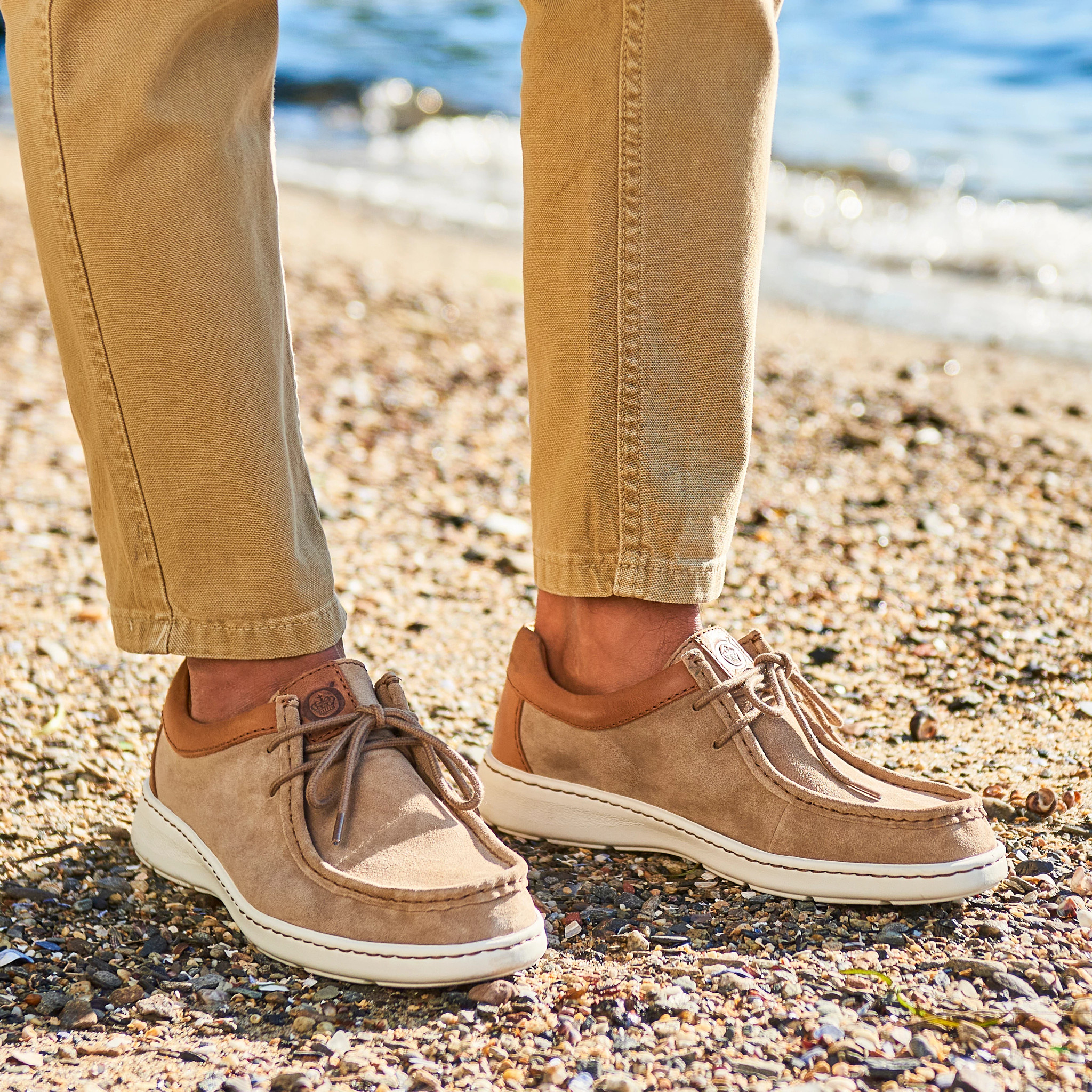 Born Handcrafted 2-Eye Tan Sand Suede Lace-Up Moc Toe Comfort Oxfords Mens 9.5 Amazon.com | BORN Men main image 3
