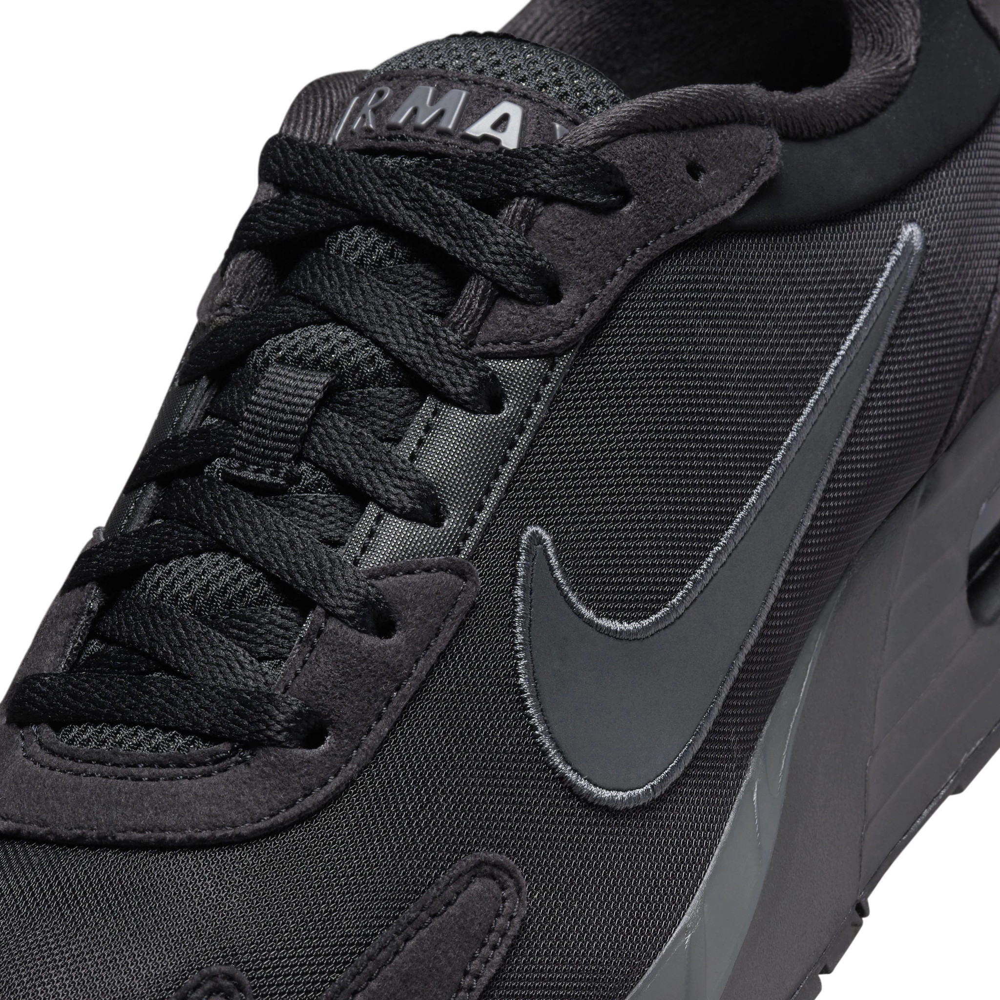 nike all black 200