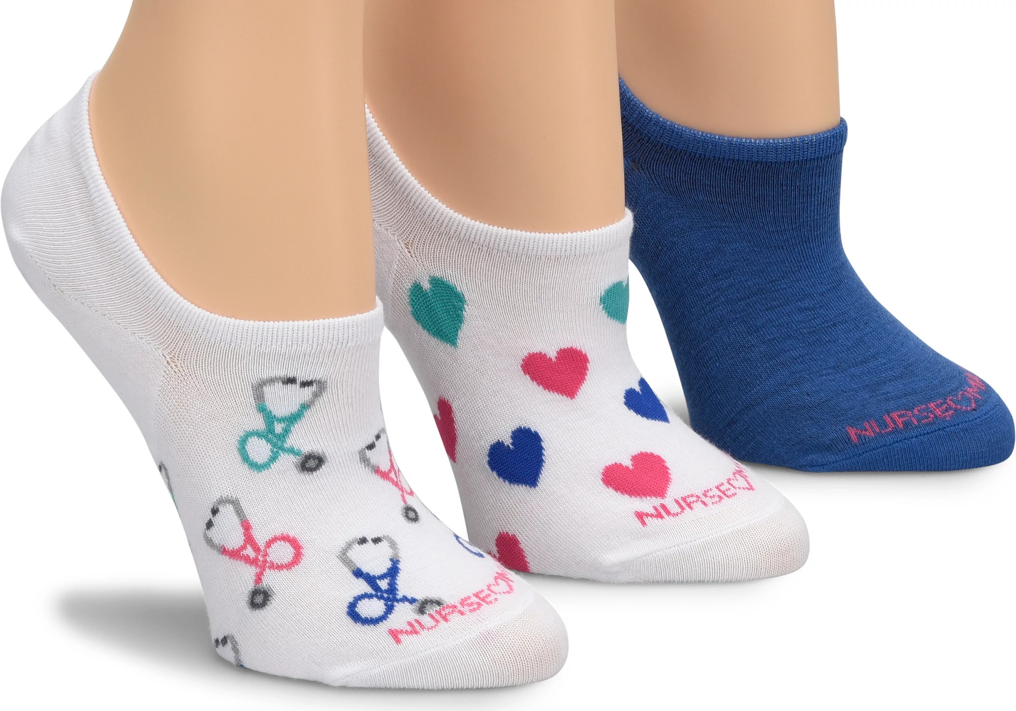 Sustainable No-Show Liner 3 Packs se muestra en la Stethoscope Hearts (Multicolor)