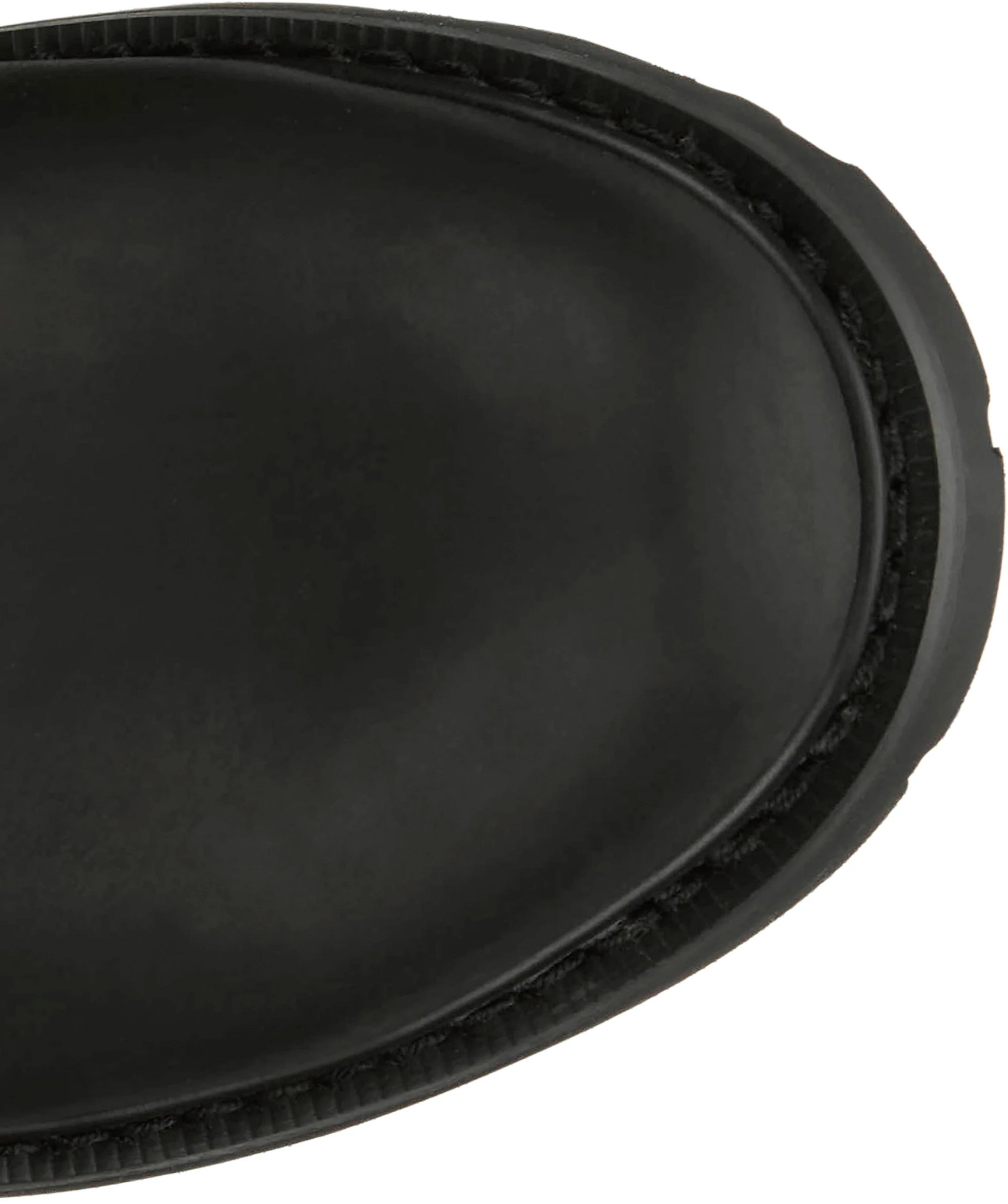 Dorsal 11" Steel Toe Waterproof se muestra en el modelo