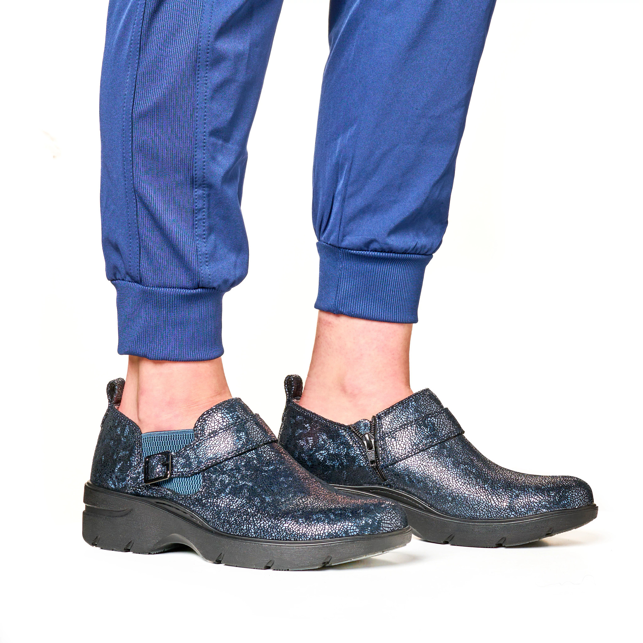 Align&trade; Arya shown on model 