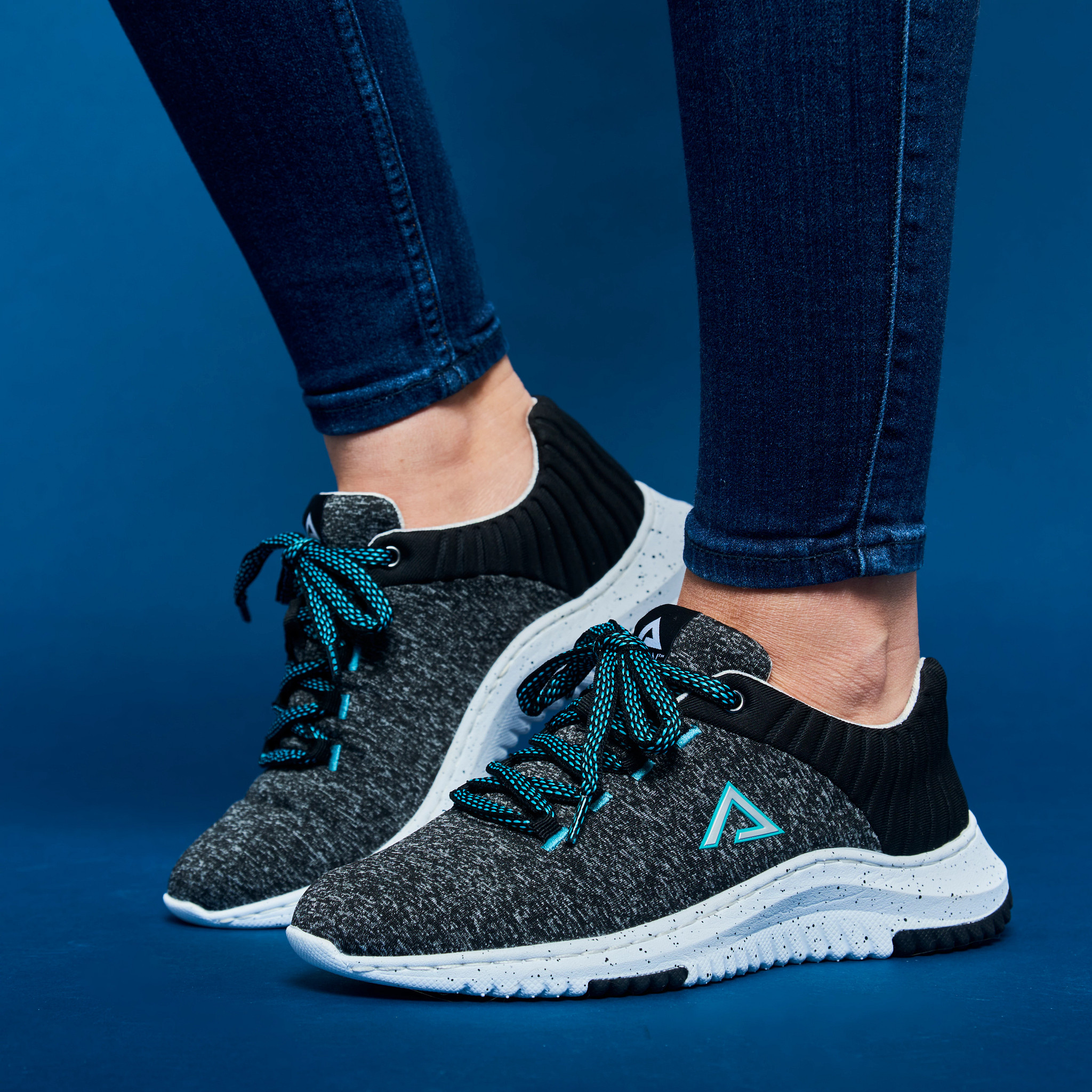 Align&trade; Elin shown on model 