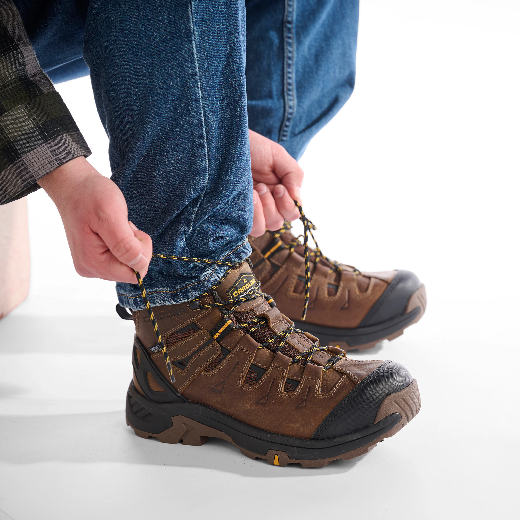 Quadricep Comp Toe shown on model 