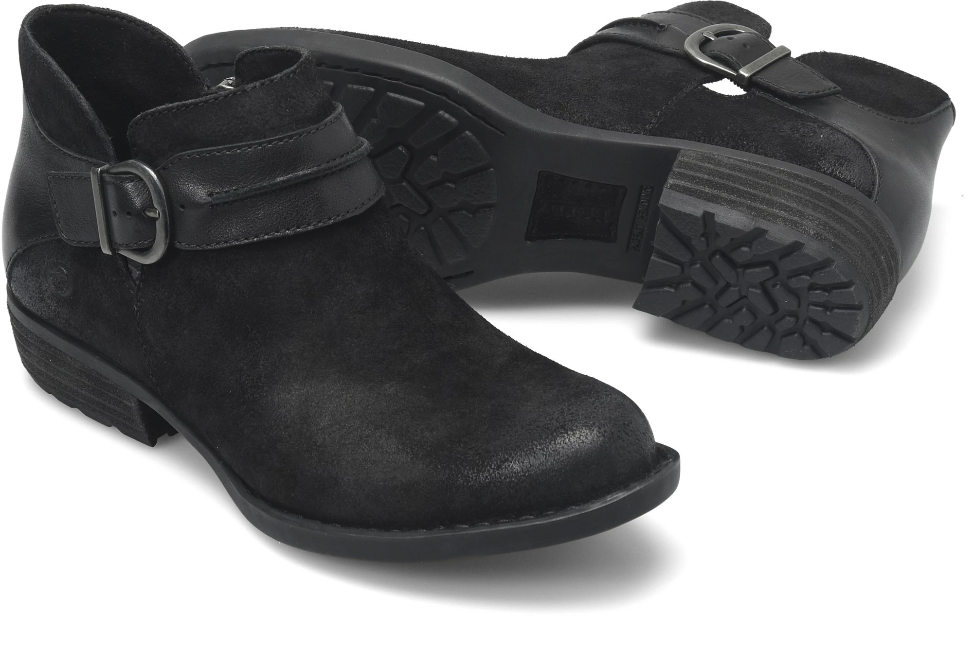 Kati shown in Black Combo (Black)