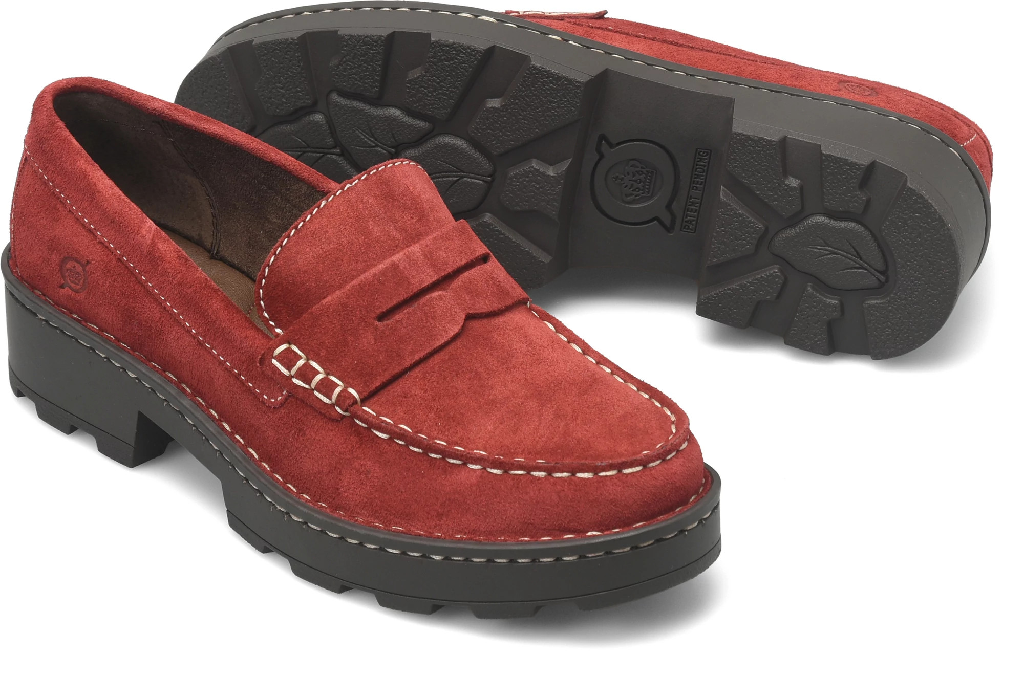 Carrera se muestra en la Red Suede (Rojo)