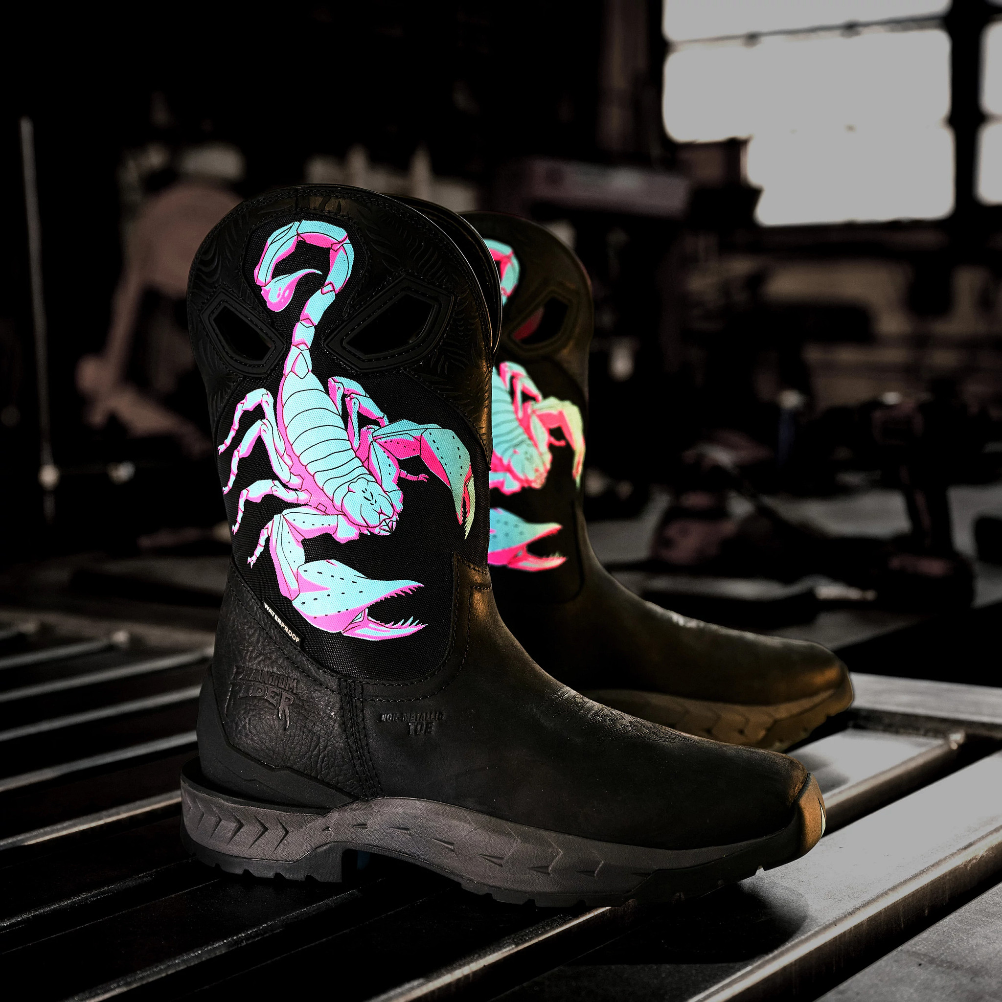Ghost Stalker Comp Toe shown on model 