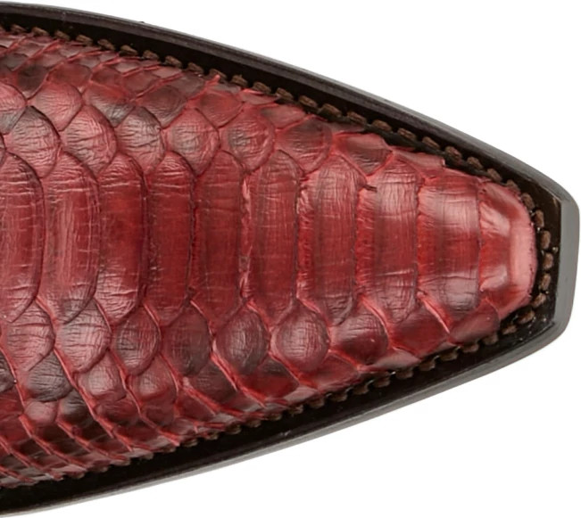 Queen 15" Western shown on model 