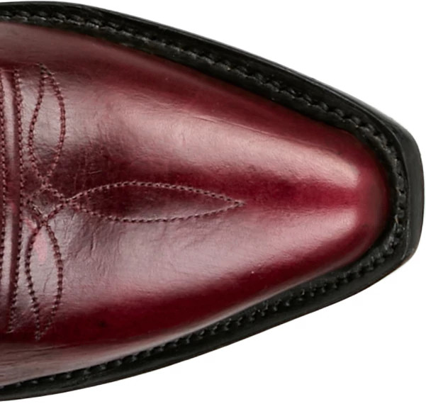 Ballad 13" Western  shown on model 